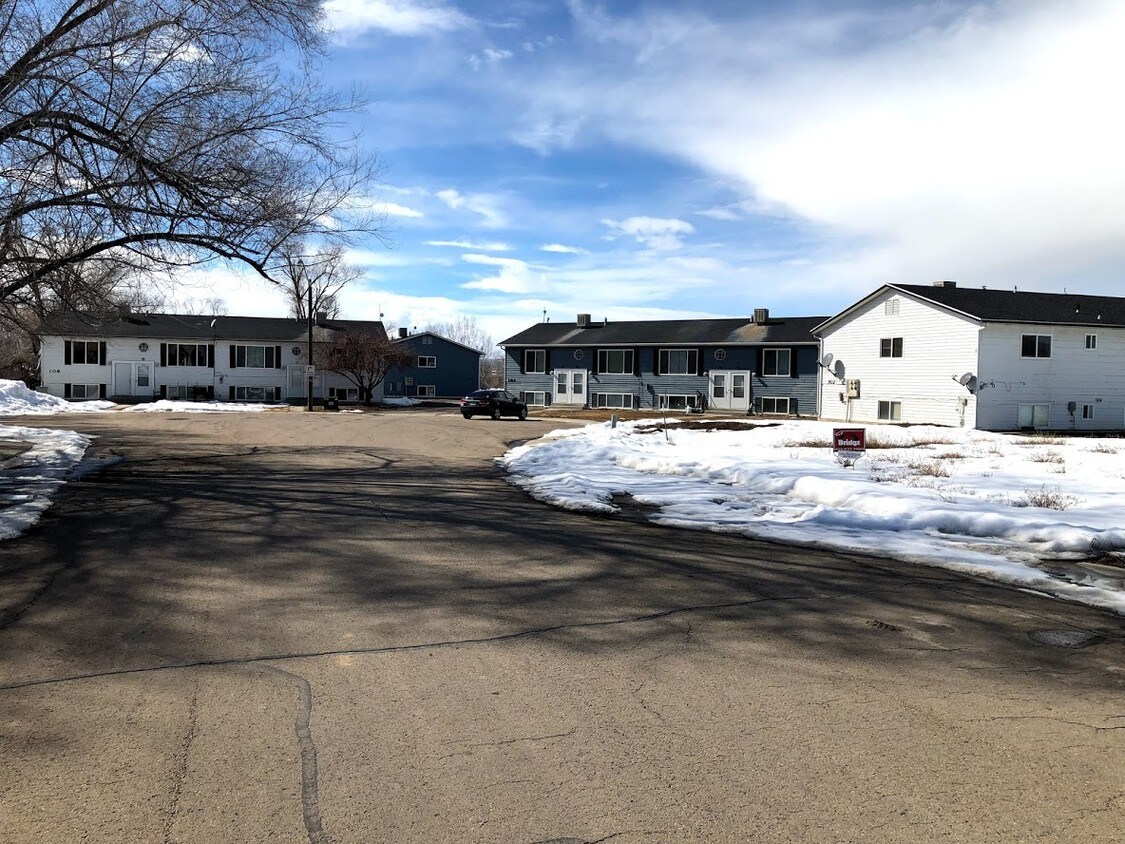 104 E Richelman Ln Unit B, Wellington, UT 84542 Apartment for Rent in