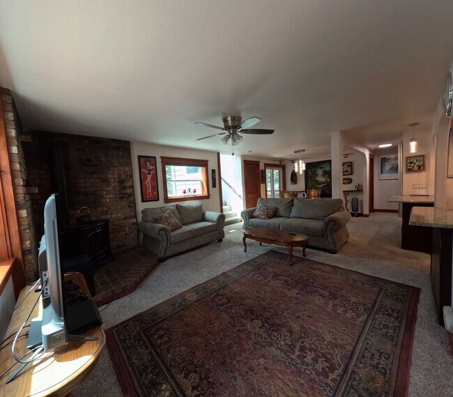 Foto del edificio - Private Truckee River Home