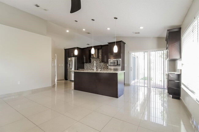 Foto del edificio - 13010 SW 19th Dr