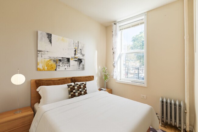 Building Photo - 1017 Sutter Ave