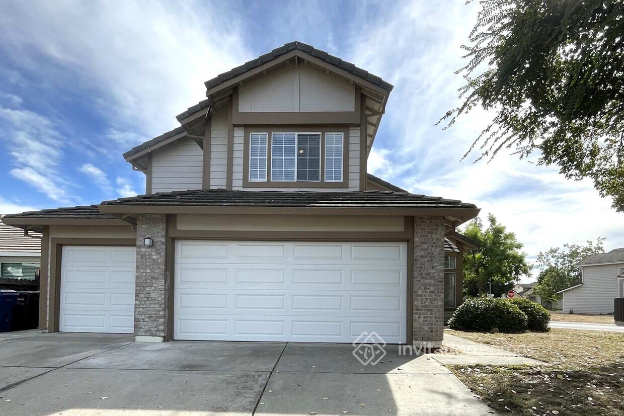 Primary Photo - 8299 Gwinhurst Cir
