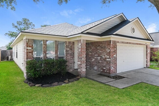 Building Photo - 16014 Pin Oak Ridge St
