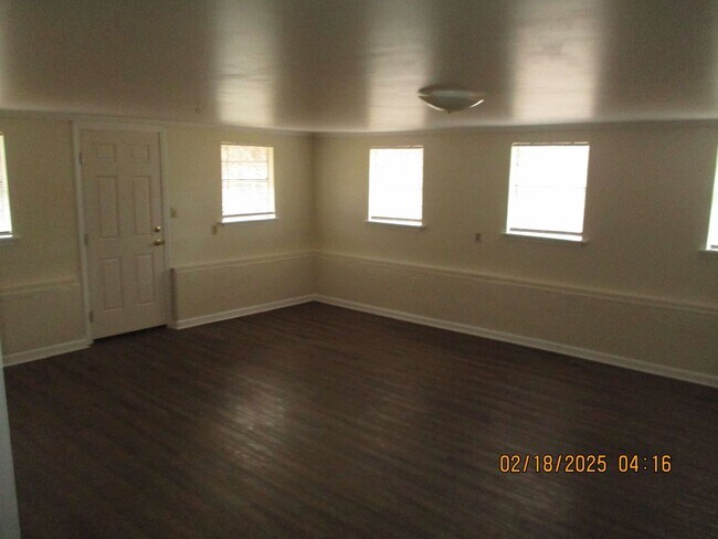 Foto del edificio - 280 Cypress Point Cir