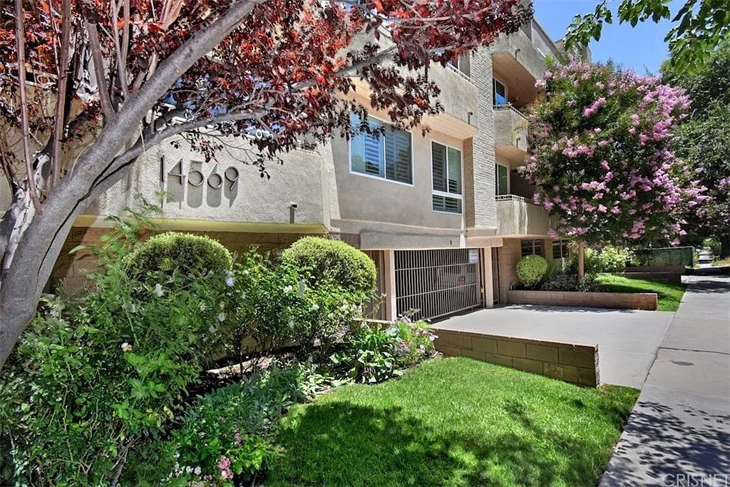 14530 Benefit St Unit 201, Sherman Oaks, CA 91403 - Condo for Rent