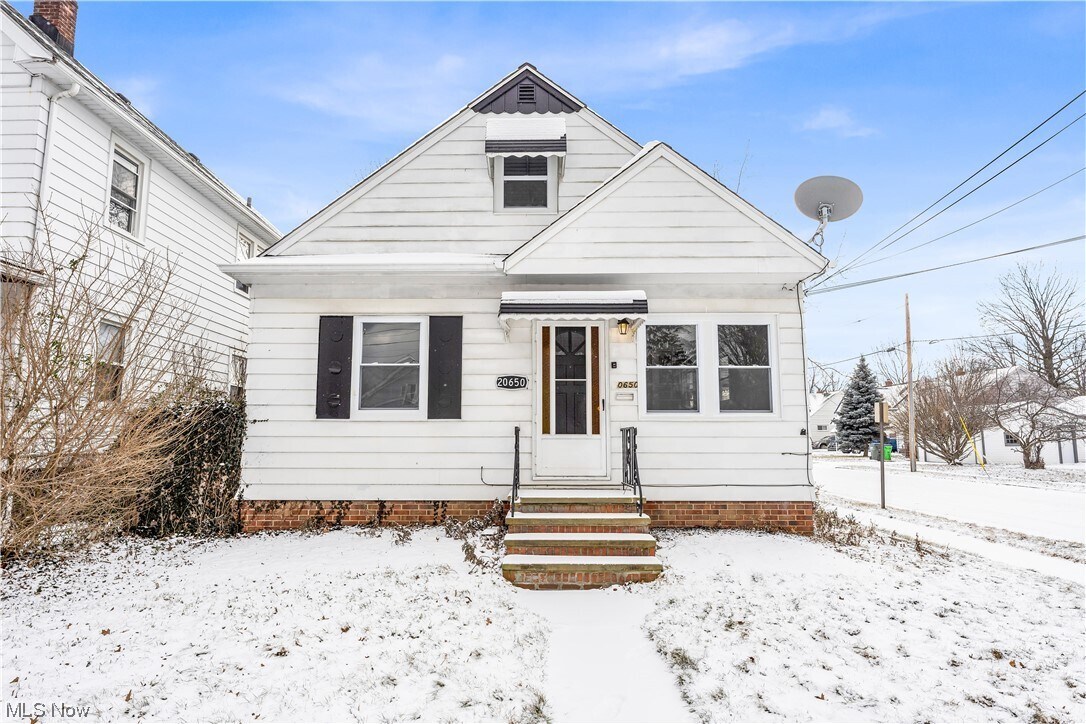 Foto principal - 20650 Miller Ave