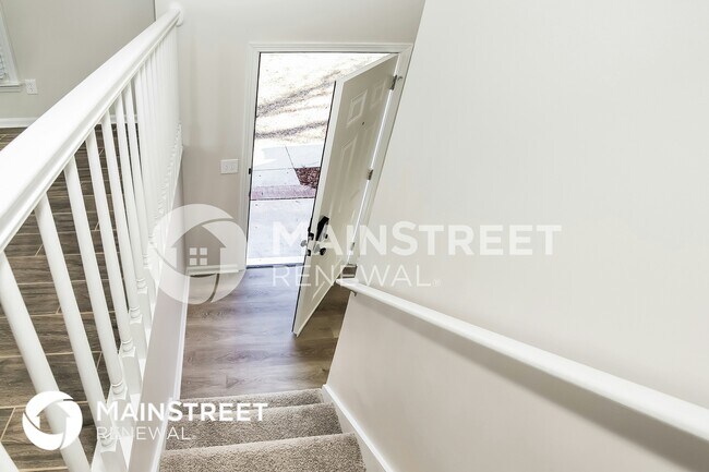 Building Photo - 2 Chaucer Ct