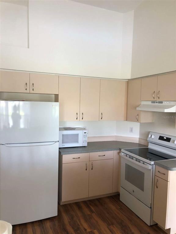 Foto del edificio - 913 48th St Cir E