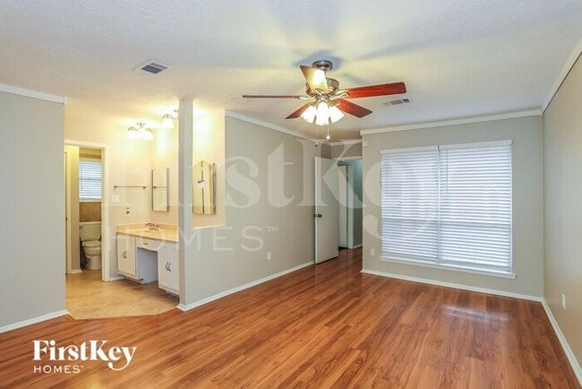 Building Photo - 613 W Castle Harbour Dr