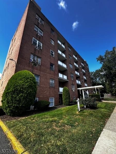 Primary Photo - 25 Washington Ave