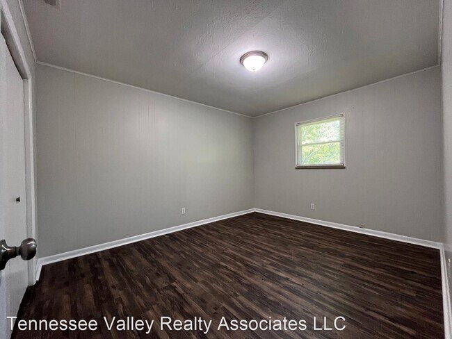 Building Photo - 2 br, 1 bath House - 103 Lee Lane Unit 2