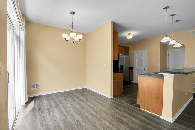 Building Photo - 4932 Montauk Dr