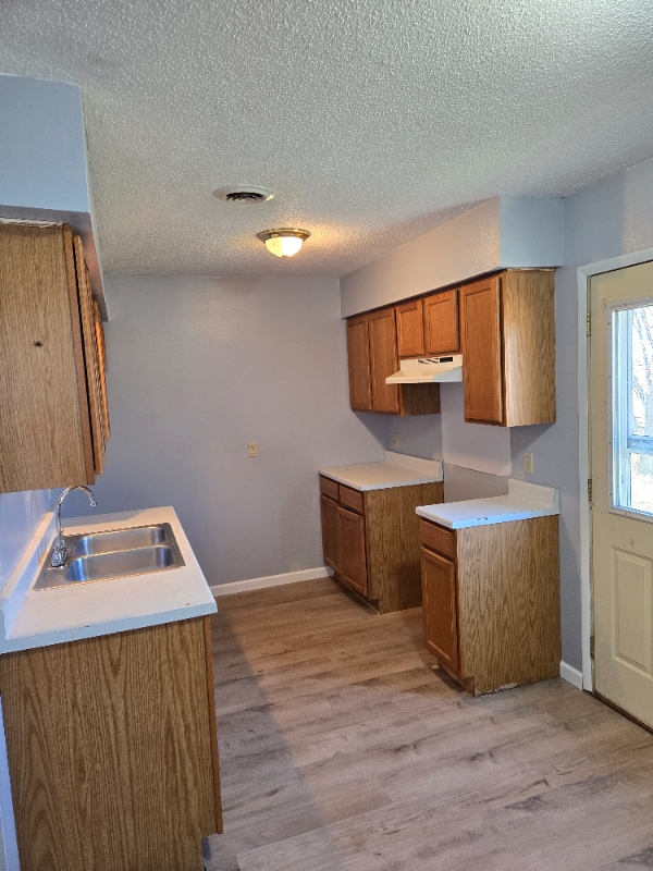 Building Photo - 518 6th Ave