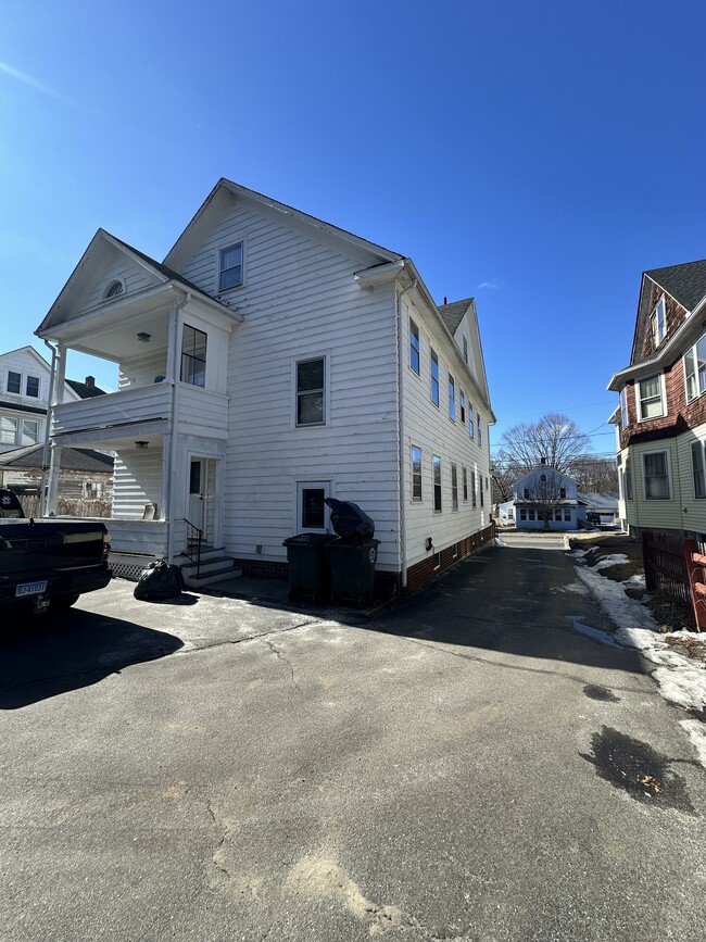 Building Photo - 168 Brightwood Ave