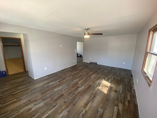 Living Room 2 - 614 Freeborn Ave