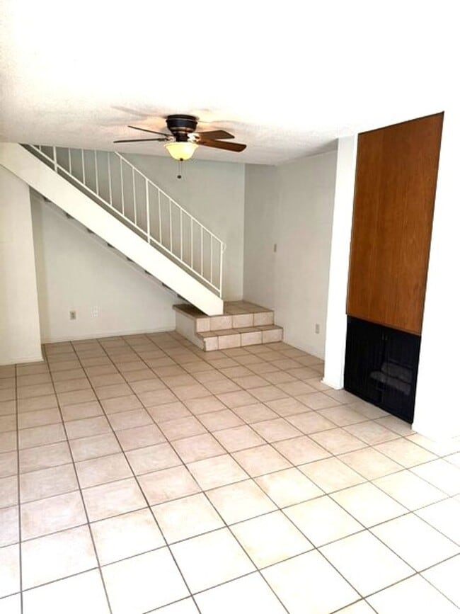 Building Photo - 1172 Hilltop Rd Building Photo - 1172 Hilltop Rd