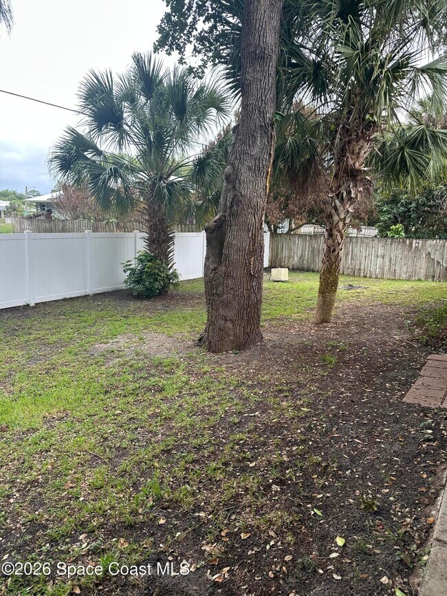 Building Photo - 632 Bayfront Terrace