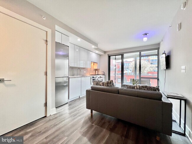 Foto del edificio - 1311 13th St NW
