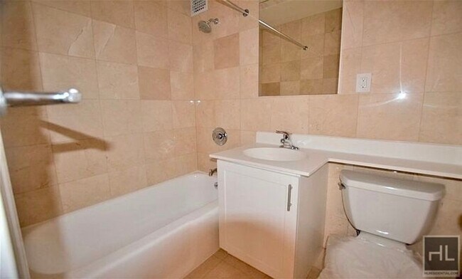 Foto del edificio - EAST 49 STREET