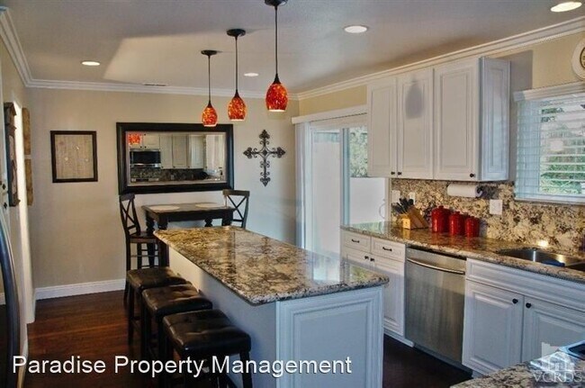 Foto del edificio - 4 br, 2.5 bath House - 286 N. Ashwood Ave.