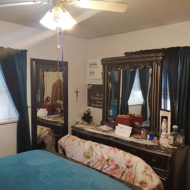 Building Photo - 2220 2nd St