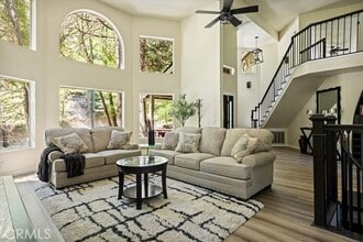 Building Photo - 28670 Shenandoah Dr