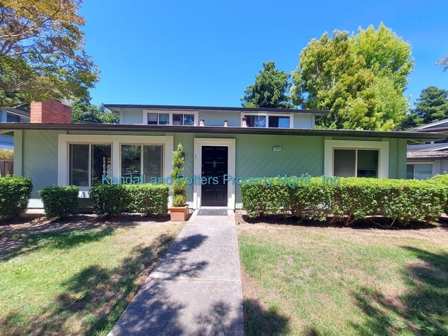 Building Photo - Beautifully Updated Capitola Shores 2 Bedroom/1 Bathroom