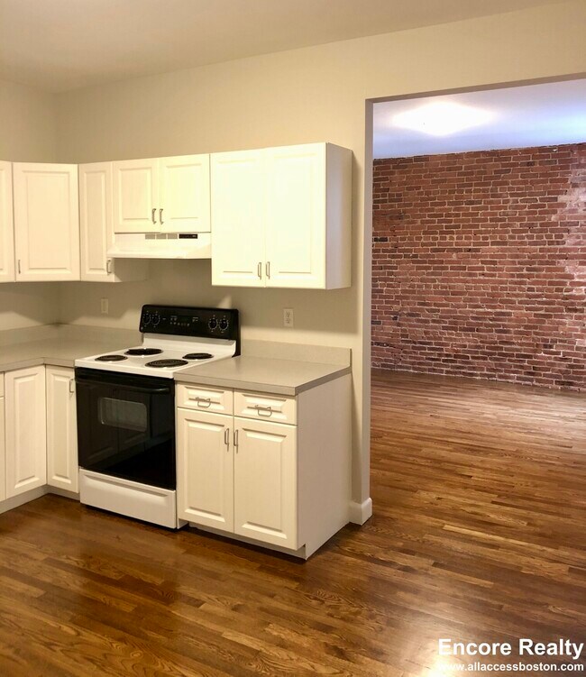 Foto del edificio - 121 Longwood Ave