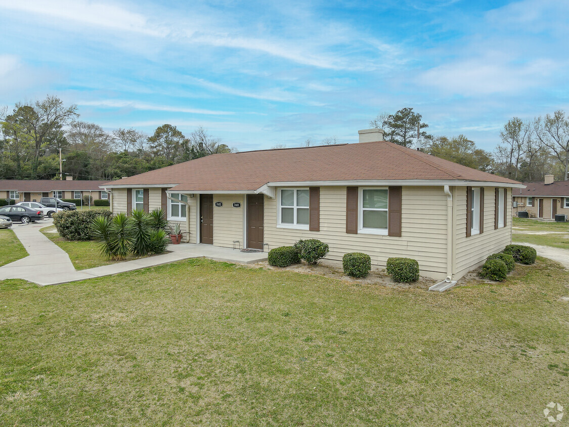 Primary Photo - Colony Apartments