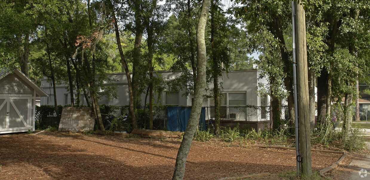 Building Photo - 112 NW 19th St