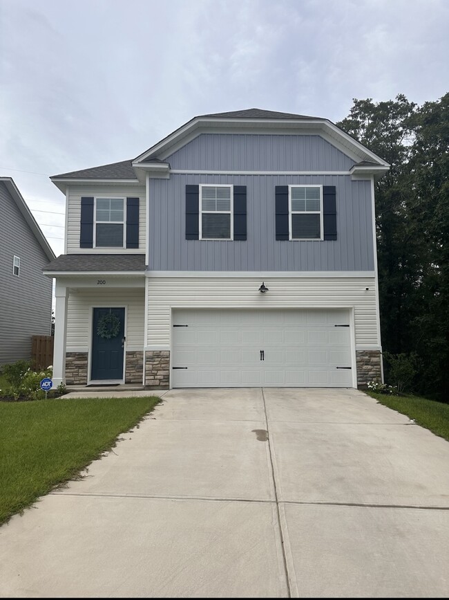 Building Photo - 200 Honey Hill Way