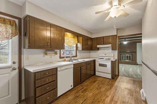 Photo - 3 bedroom 2 bath home located just off Grantline Rd.