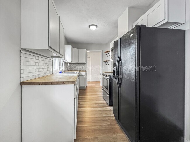 Foto del edificio - 729 Crescent St NE