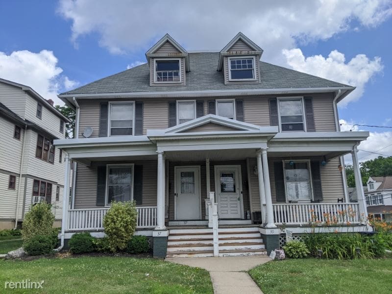 Primary Photo - 3 br, 1 bath House - 37 E Cliff St