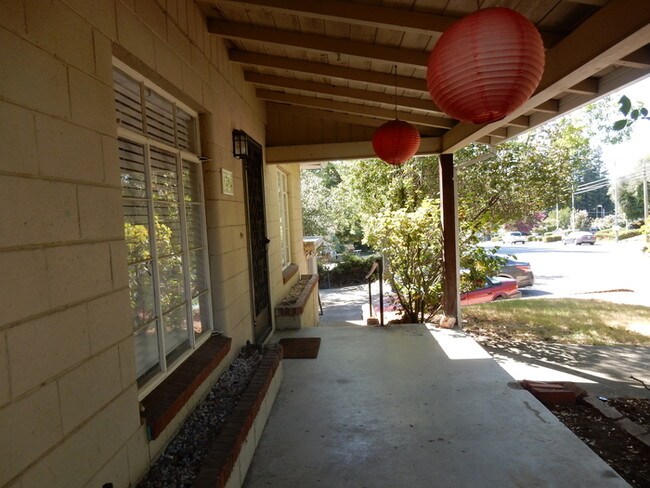 Building Photo - 7784 Sunset Ave