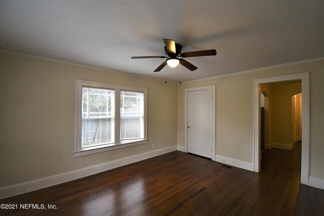 Foto del edificio - 2225 Myra St