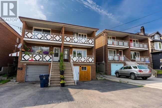 Building Photo - 402 Kingston Rd