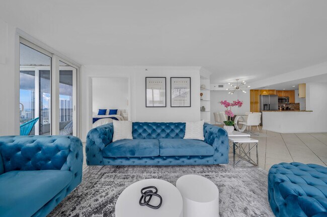 Foto del edificio - 1717 N Bayshore Dr