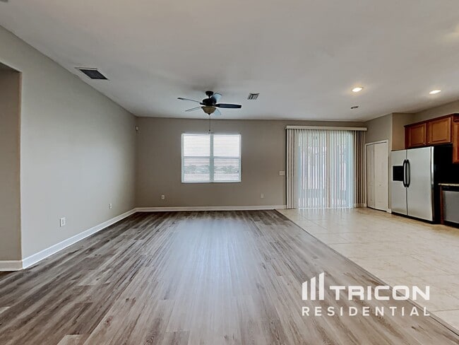 Foto del edificio - 13427 Graham Yarden Drive Riverview FL