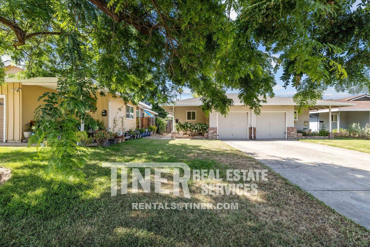 Cozy and Lovely Carmichael duplex House Rental in Carmichael, CA