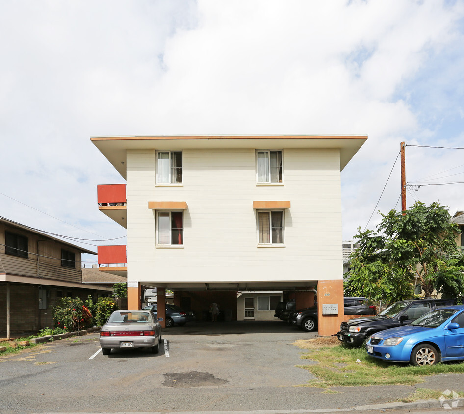 Building Photo - 640 Hausten St