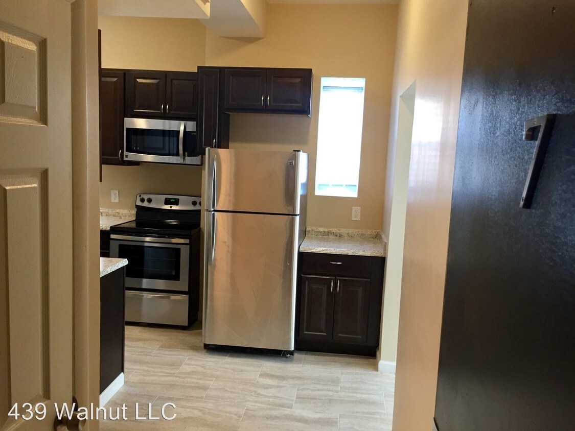 Foto principal - 439 E Walnut St