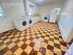 Building Photo - 67 School St