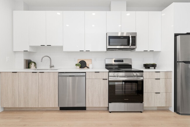 Building Photo - Wellington West Apartments