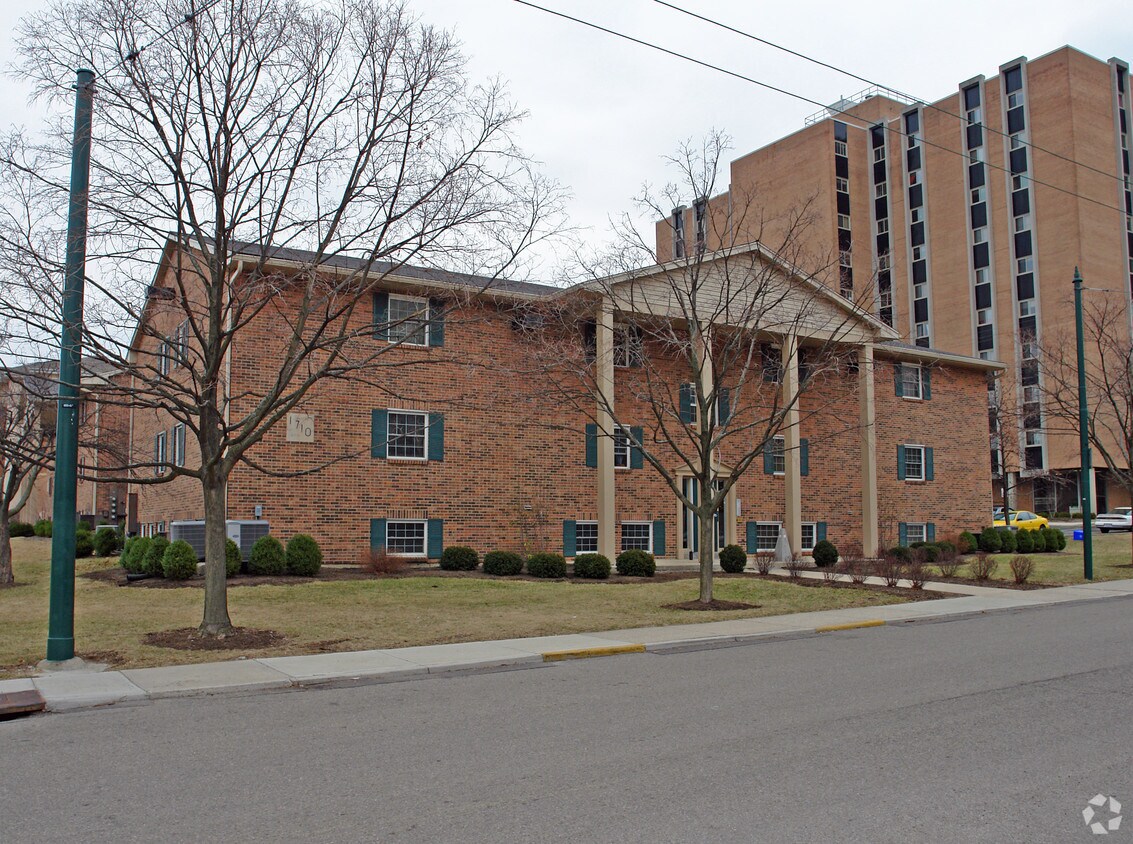 Building Photo - 1710 Frericks Way