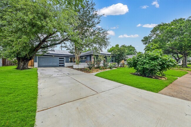 Foto del edificio - 4842 Hummingbird St