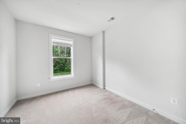 Building Photo - 817 Badger Ave