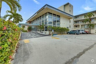 Building Photo - 6484 Indian Creek Dr
