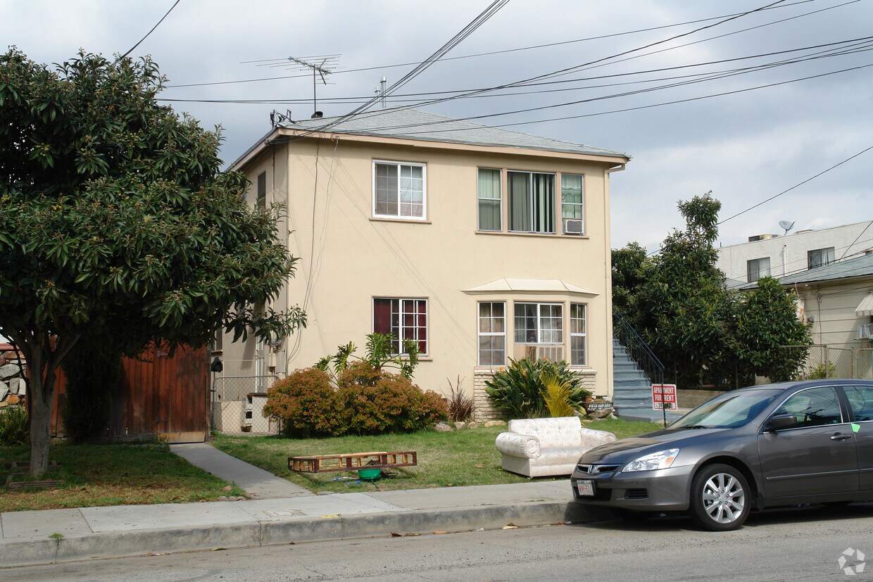 Building Photo - 727 E Palmer Ave