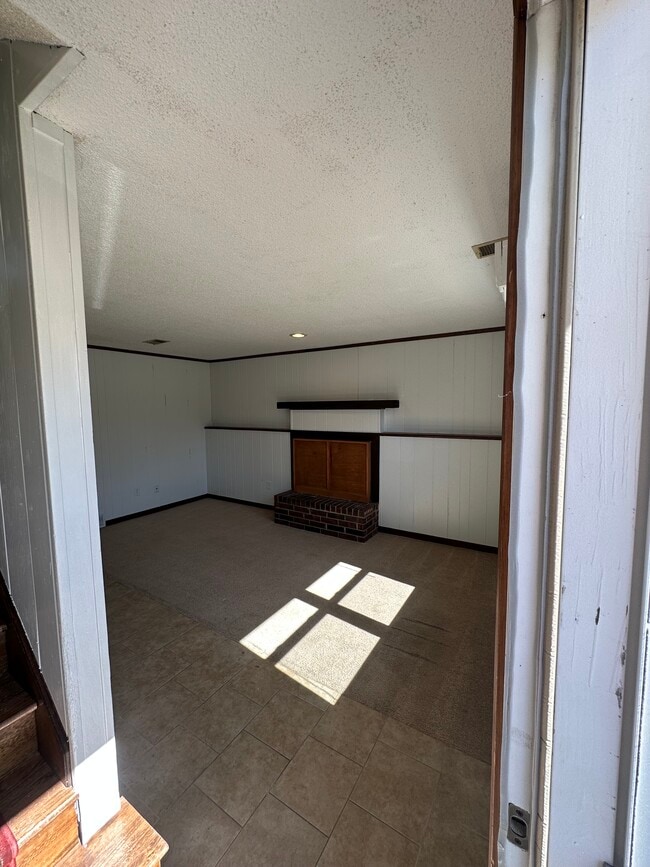 Building Photo - 8104 Bel Ray Ct