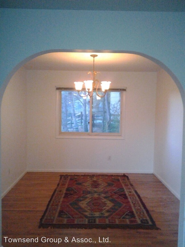 Building Photo - 4 br, 3 bath House - 275 Raven Hills Rd.